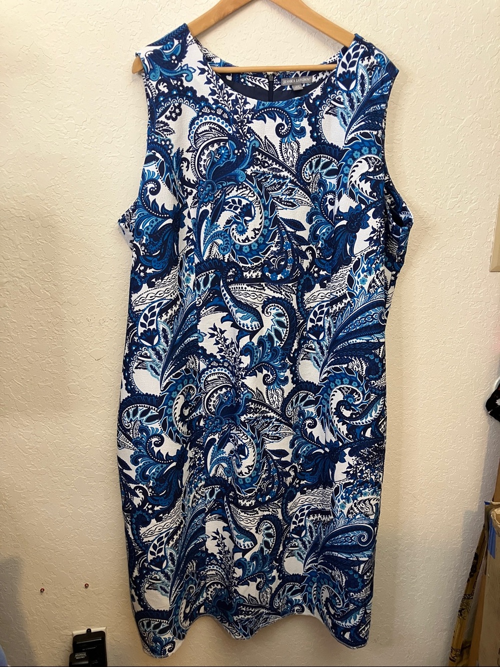 Jessica London textured lined sleeveless Paisley Midi Dress